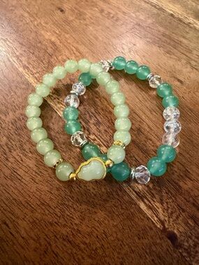 Green Beaded Stretch Bracelet Set with Gold Accent
